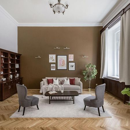 Luxe, Historic Home Downtown Landmarks 19 Century Budapeste Exterior foto
