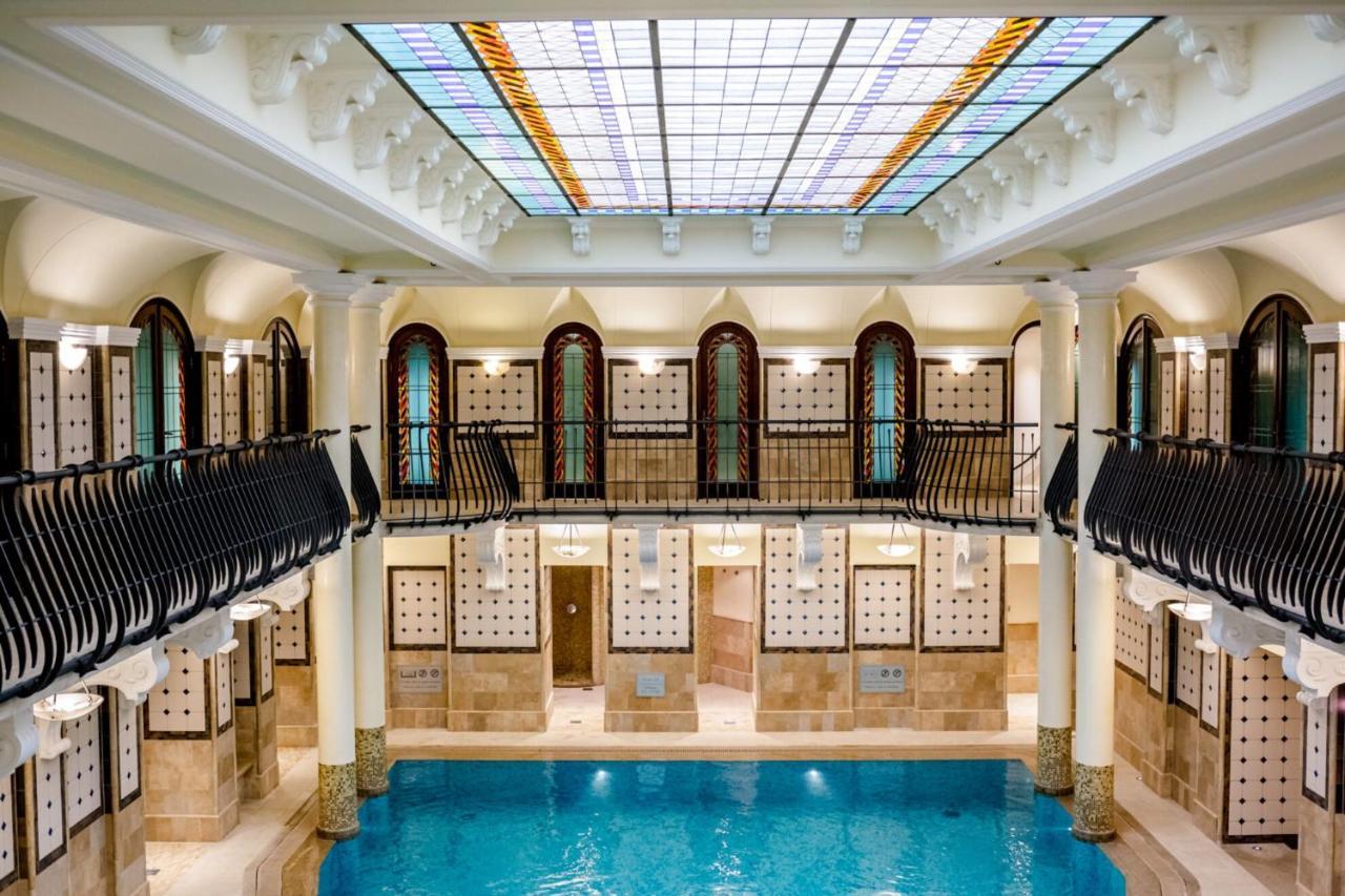 Luxe, Historic Home Downtown Landmarks 19 Century Budapeste Exterior foto